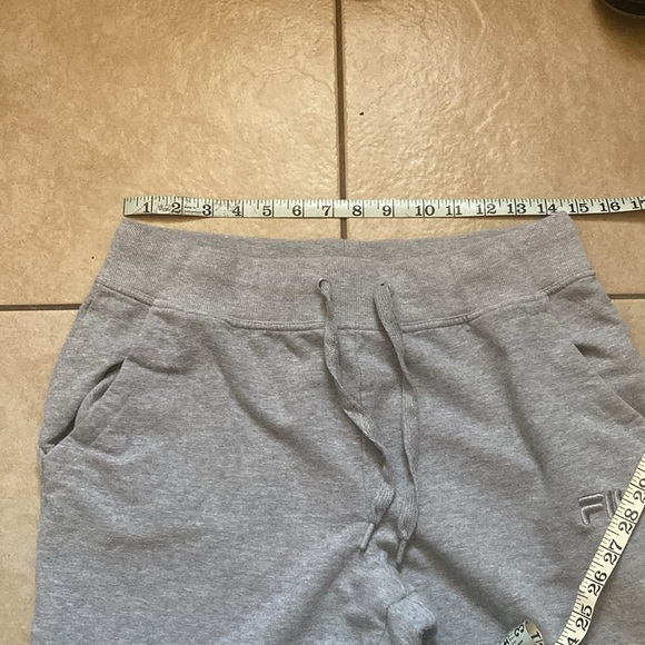 Fila joggers Size M - Picture 8 of 9